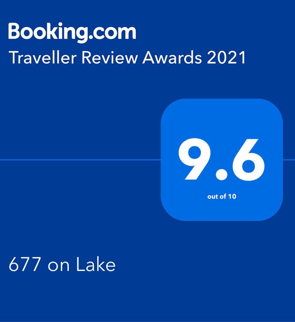 677 On Lake Wildernis Extérieur photo